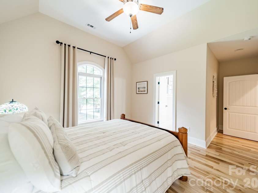 215 Blue River Road, Lake Wylie, SC 29710.  MLS# CAR4399726, YatesRealty ID 38673. 