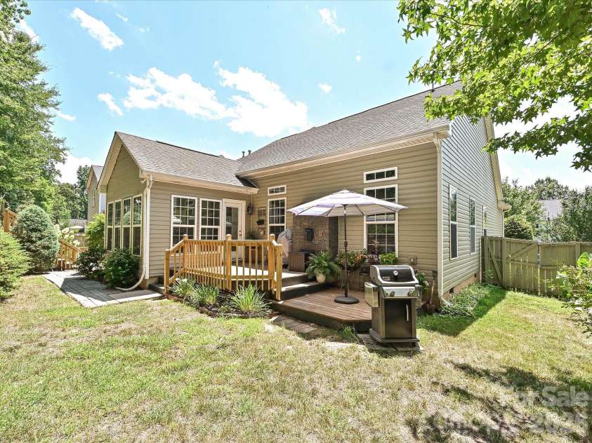 377 Chorus Road, Fort Mill, SC 29715.  MLS# CAR4402679, YatesRealty ID 38674. 