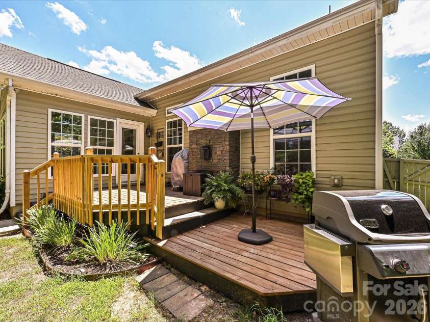 377 Chorus Road, Fort Mill, SC 29715.  MLS# CAR4402679, YatesRealty ID 38674. 