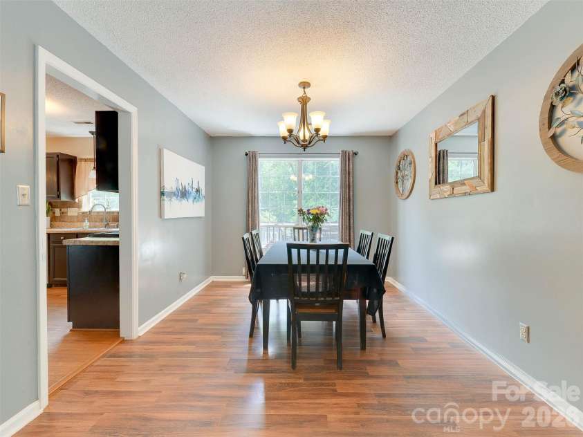 3102 Scotch Moss Court, Charlotte, NC 28269.  MLS# CAR4405057, YatesRealty ID 38676. 