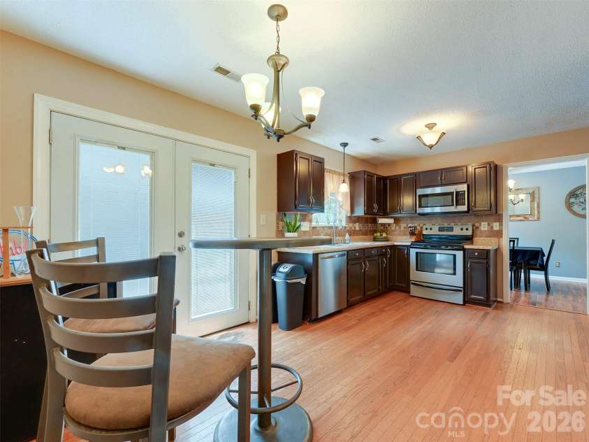 3102 Scotch Moss Court, Charlotte, NC 28269.  MLS# CAR4405057, YatesRealty ID 38676. 