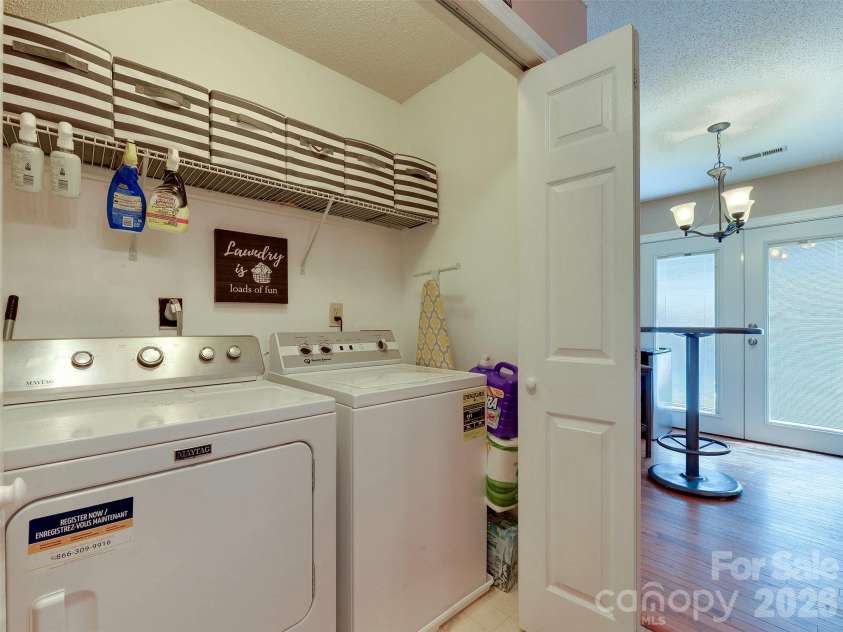 3102 Scotch Moss Court, Charlotte, NC 28269.  MLS# CAR4405057, YatesRealty ID 38676. 