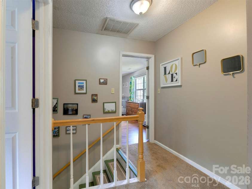 3102 Scotch Moss Court, Charlotte, NC 28269.  MLS# CAR4405057, YatesRealty ID 38676. 