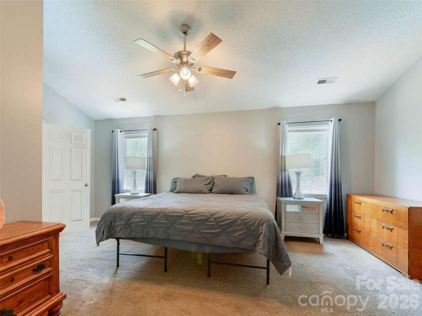 3102 Scotch Moss Court, Charlotte, NC 28269.  MLS# CAR4405057, YatesRealty ID 38676. 