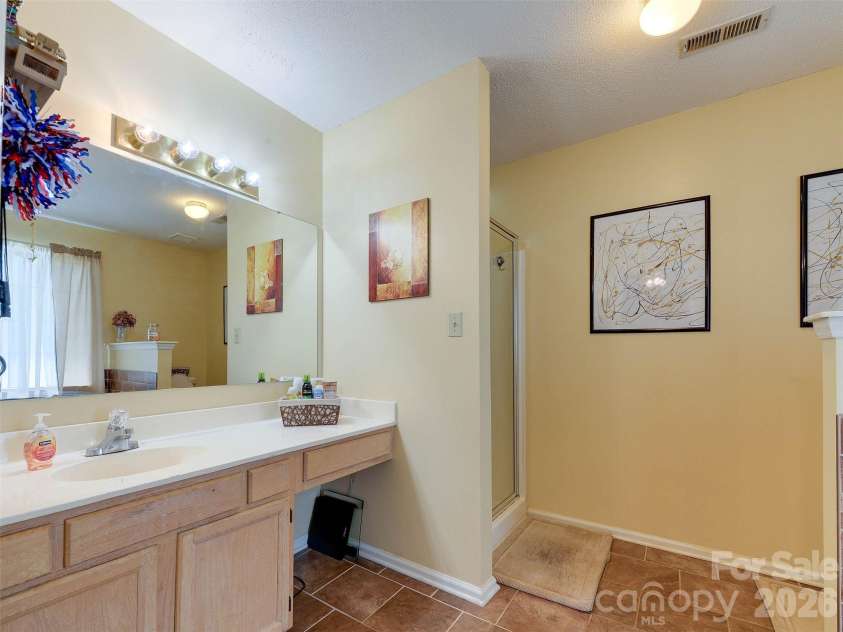 3102 Scotch Moss Court, Charlotte, NC 28269.  MLS# CAR4405057, YatesRealty ID 38676. 