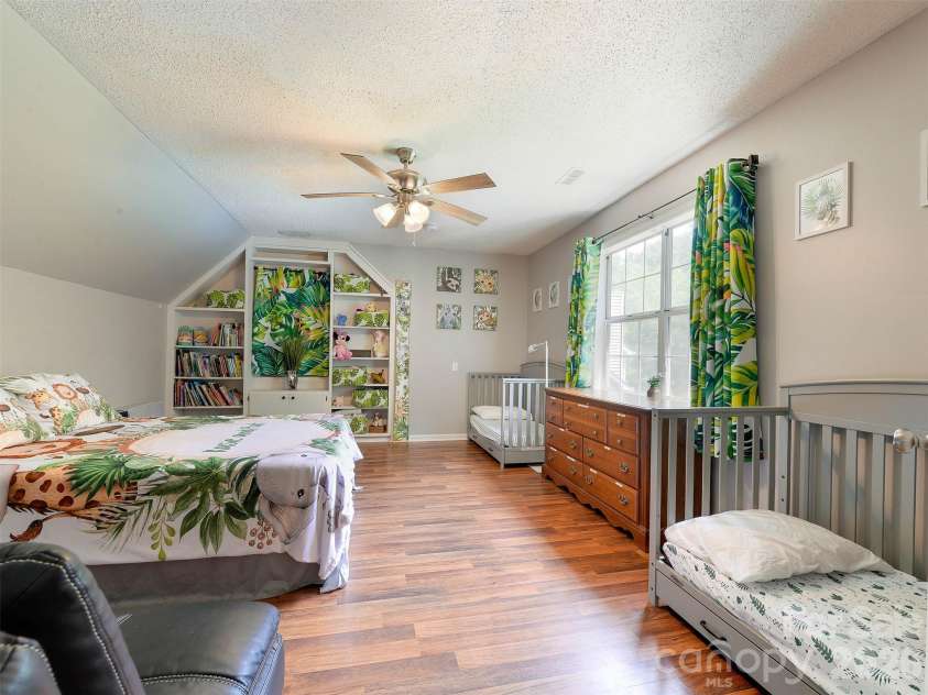 3102 Scotch Moss Court, Charlotte, NC 28269.  MLS# CAR4405057, YatesRealty ID 38676. 