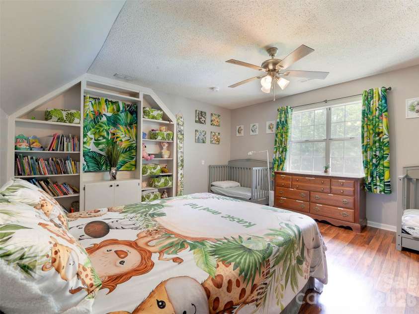 3102 Scotch Moss Court, Charlotte, NC 28269.  MLS# CAR4405057, YatesRealty ID 38676. 
