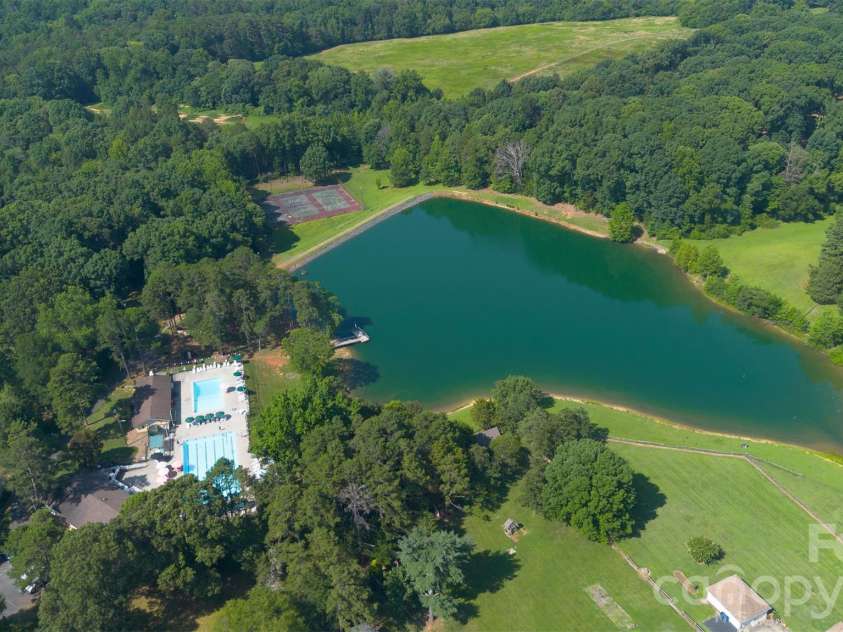 3231 Windrow Lane, Matthews, NC 28105.  MLS# CAR4399150, YatesRealty ID 38678. 