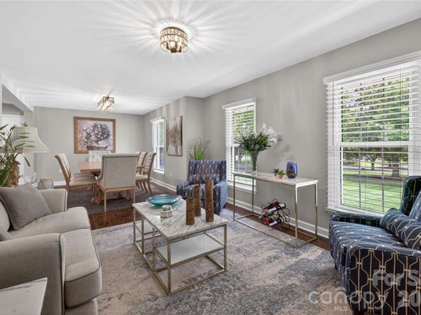 3231 Windrow Lane, Matthews, NC 28105.  MLS# CAR4399150, YatesRealty ID 38678. 