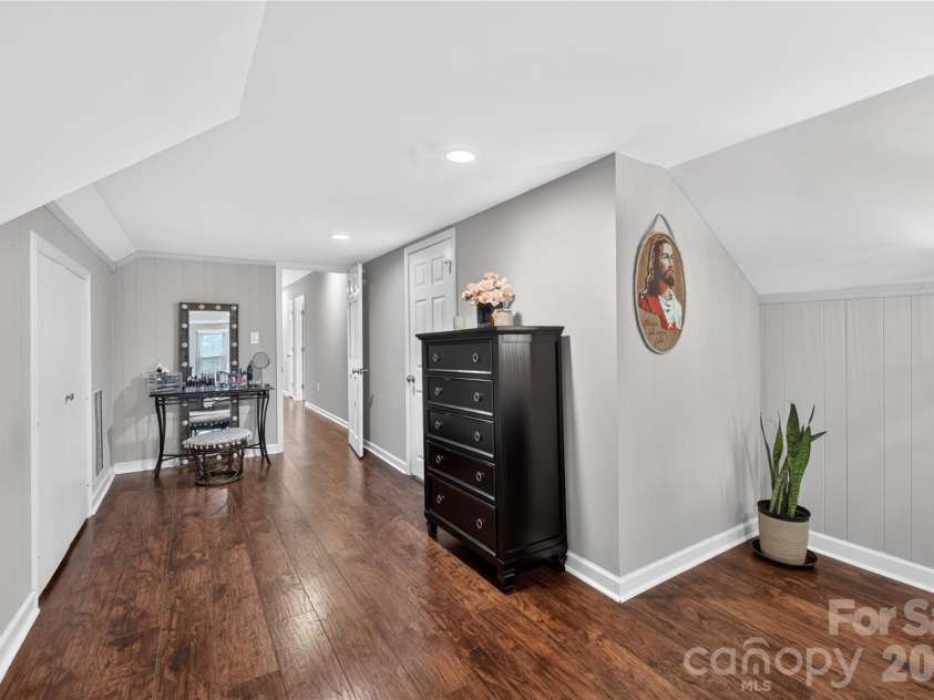 3231 Windrow Lane, Matthews, NC 28105.  MLS# CAR4399150, YatesRealty ID 38678. 