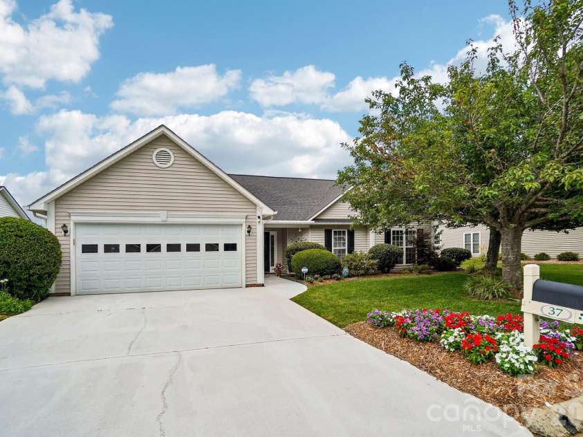 37 Stonehollow Road, Fletcher, NC 28732.  MLS# CAR4388696, YatesRealty ID 38679. 