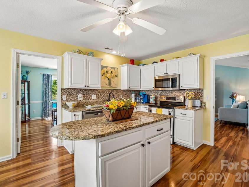 37 Stonehollow Road, Fletcher, NC 28732.  MLS# CAR4388696, YatesRealty ID 38679. 