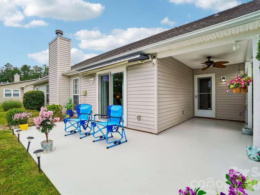 37 Stonehollow Road, Fletcher, NC 28732.  MLS# CAR4388696, YatesRealty ID 38679. 