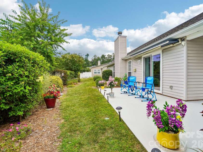 37 Stonehollow Road, Fletcher, NC 28732.  MLS# CAR4388696, YatesRealty ID 38679. 