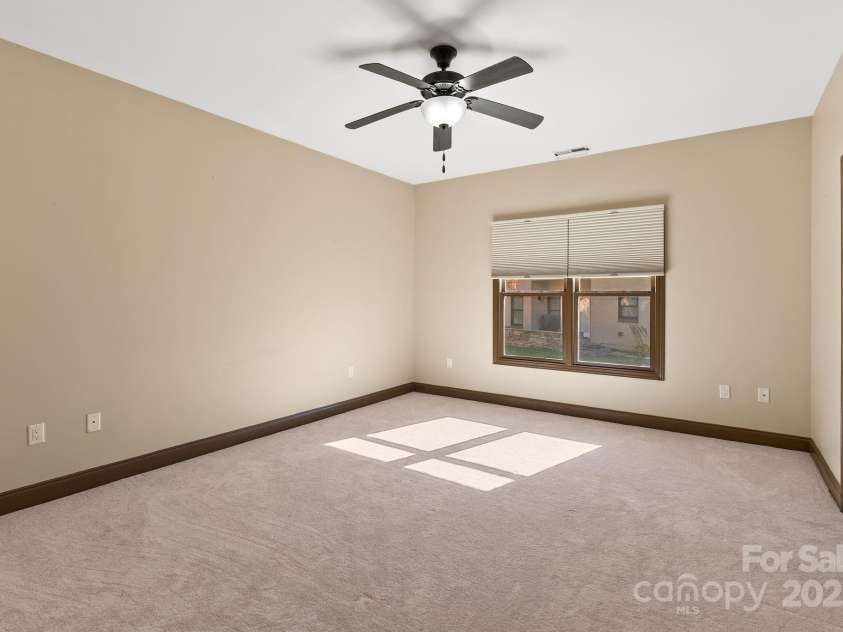 4 Pacifico Drive, Asheville, NC 28806.  MLS# CAR4318264, YatesRealty ID 3868. New Carpeting