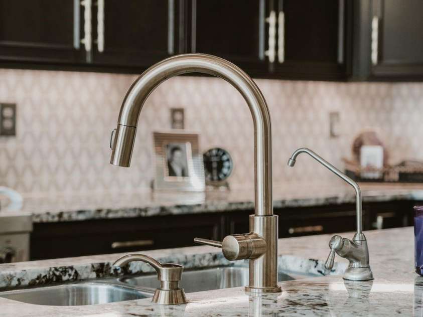 1035 Chippenham Avenue, Lancaster, SC 29720.  MLS# CAR4294660, YatesRealty ID 38680. Sink with reverse osmosis water system providing purified water throughout the home.