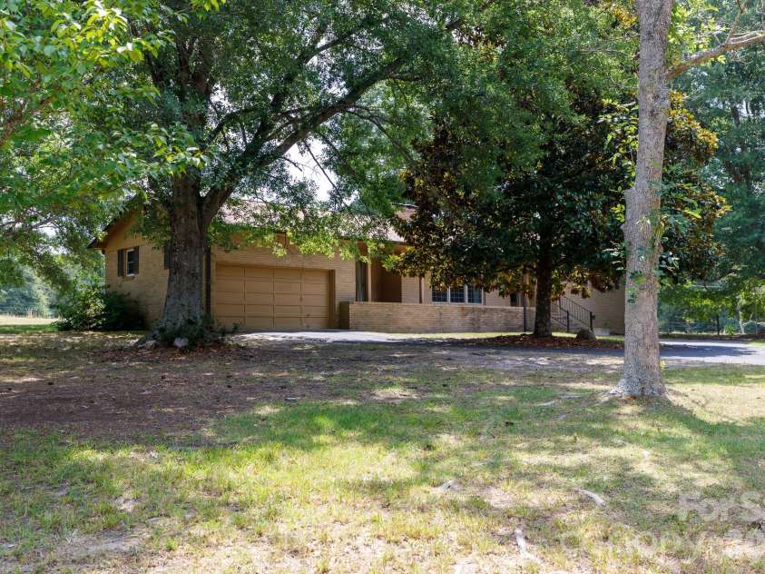 410 Ole Simpson Place, Catawba, SC 29704.  MLS# CAR4405221, YatesRealty ID 38680. 