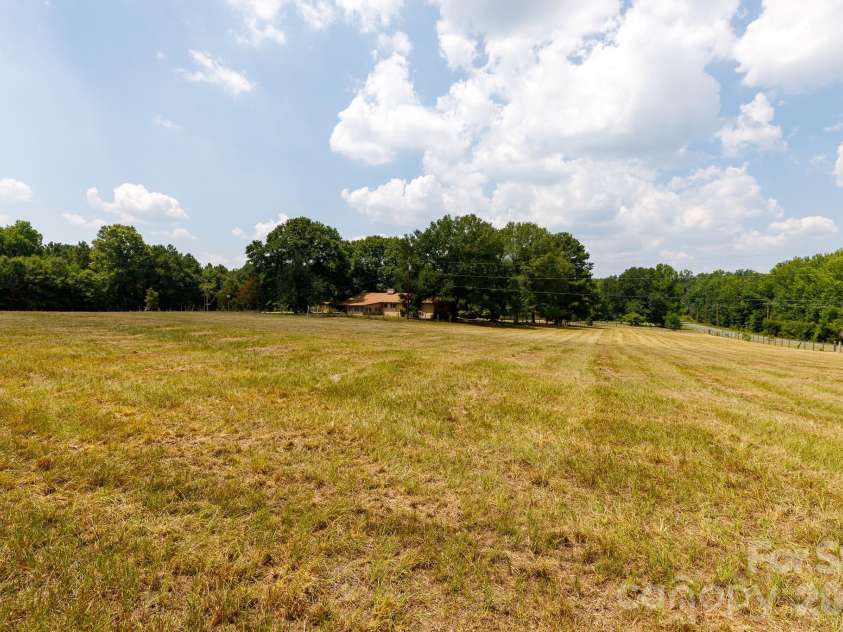 410 Ole Simpson Place, Catawba, SC 29704.  MLS# CAR4405221, YatesRealty ID 38680. 