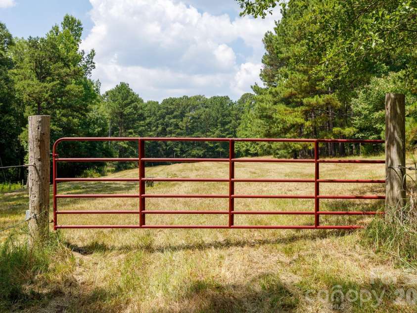 410 Ole Simpson Place, Catawba, SC 29704.  MLS# CAR4405221, YatesRealty ID 38680. 