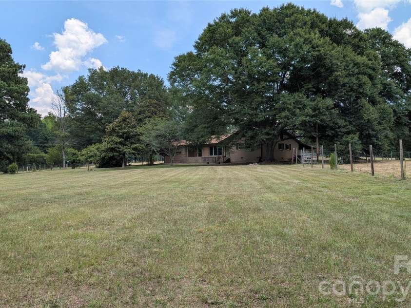 410 Ole Simpson Place, Catawba, SC 29704.  MLS# CAR4405221, YatesRealty ID 38680. 