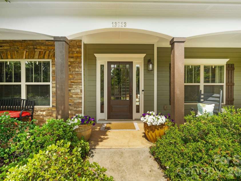 13823 Lawther Road, Huntersville, NC 28078.  MLS# CAR4395245, YatesRealty ID 38681. 