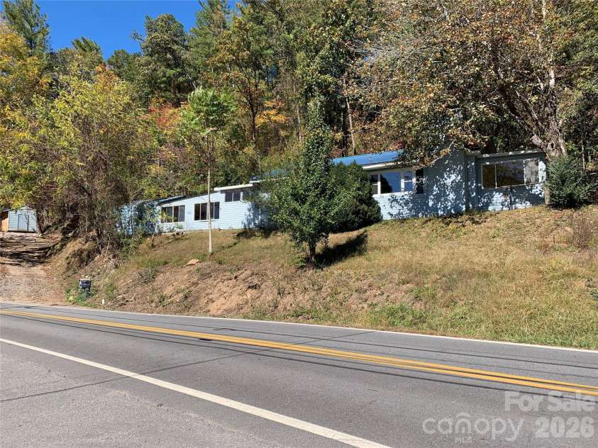 465 Bee Tree Road, Swannanoa, NC 28778.  MLS# CAR4367648, YatesRealty ID 38683. House Front