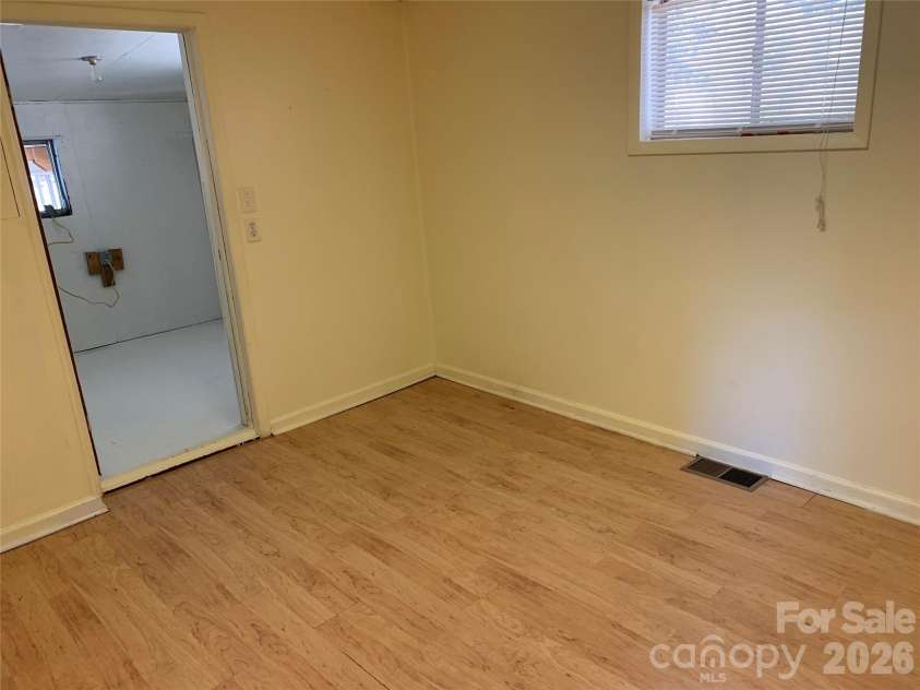465 Bee Tree Road, Swannanoa, NC 28778.  MLS# CAR4367648, YatesRealty ID 38683. Second Bedroom