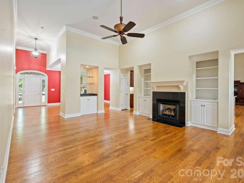 1851 29th Avenue Place, Hickory, NC 28601.  MLS# CAR4404281, YatesRealty ID 38684. 