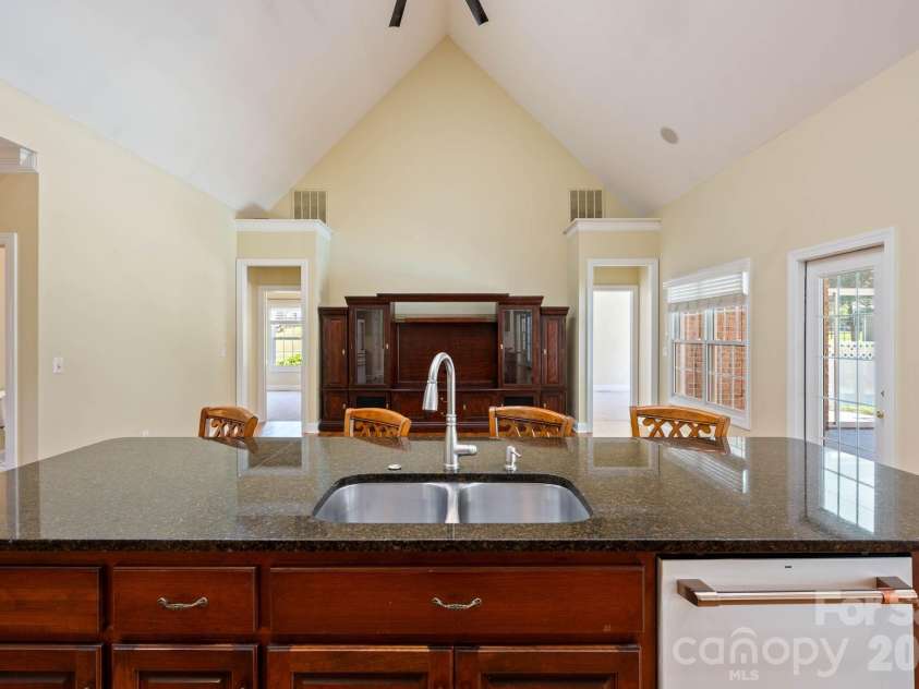1851 29th Avenue Place, Hickory, NC 28601.  MLS# CAR4404281, YatesRealty ID 38684. 