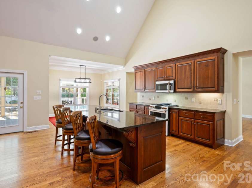 1851 29th Avenue Place, Hickory, NC 28601.  MLS# CAR4404281, YatesRealty ID 38684. 