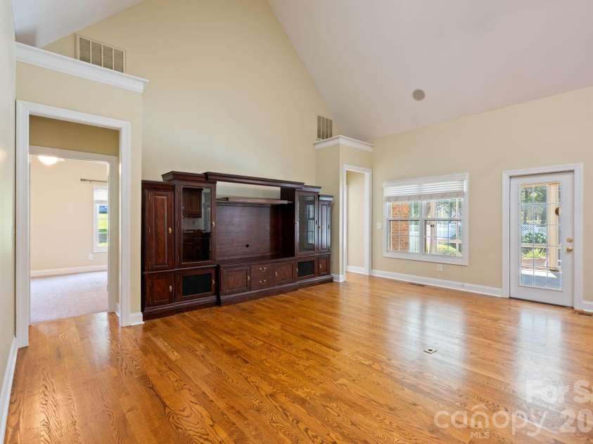 1851 29th Avenue Place, Hickory, NC 28601.  MLS# CAR4404281, YatesRealty ID 38684. 