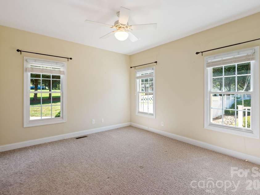 1851 29th Avenue Place, Hickory, NC 28601.  MLS# CAR4404281, YatesRealty ID 38684. 
