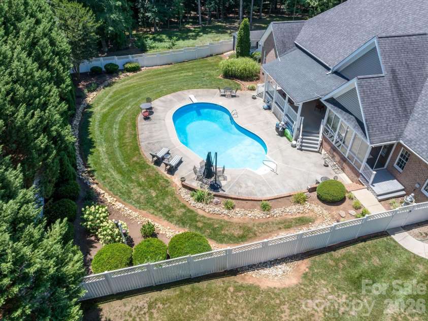 1851 29th Avenue Place, Hickory, NC 28601.  MLS# CAR4404281, YatesRealty ID 38684. 