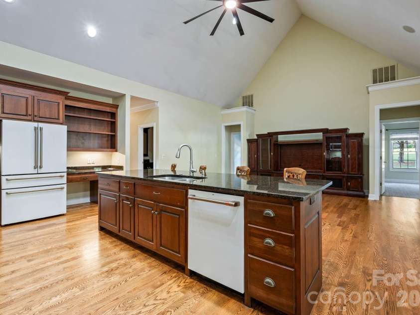 1851 29th Avenue Place, Hickory, NC 28601.  MLS# CAR4404281, YatesRealty ID 38684. 