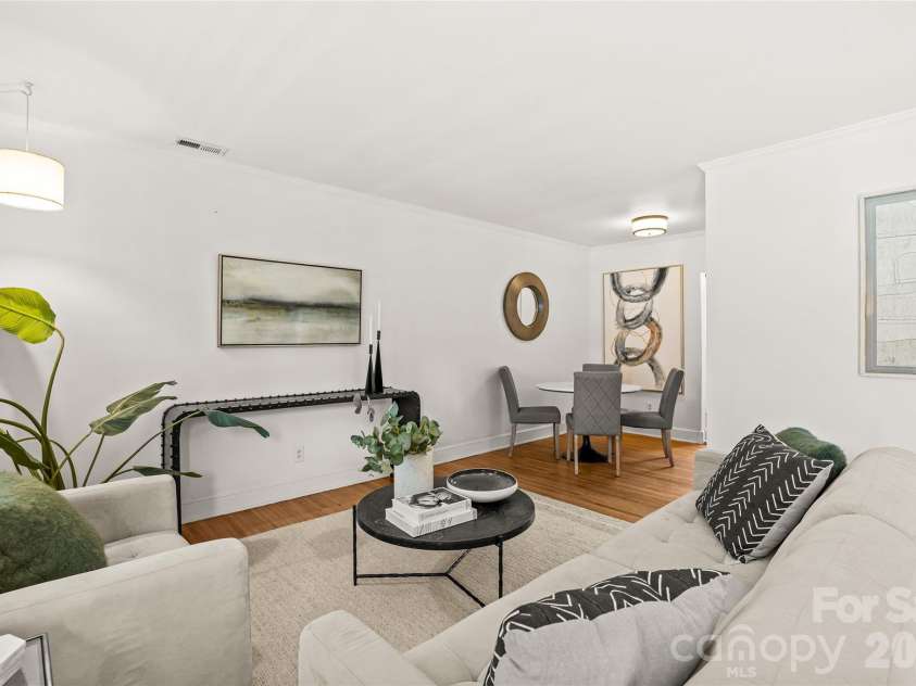 1562 Pecan Avenue, Charlotte, NC 28205.  MLS# CAR4401699, YatesRealty ID 38685. 