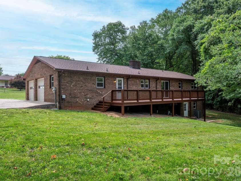 107 Coram Avenue, Boonville, NC 27011.  MLS# CAR4381923, YatesRealty ID 38686. 