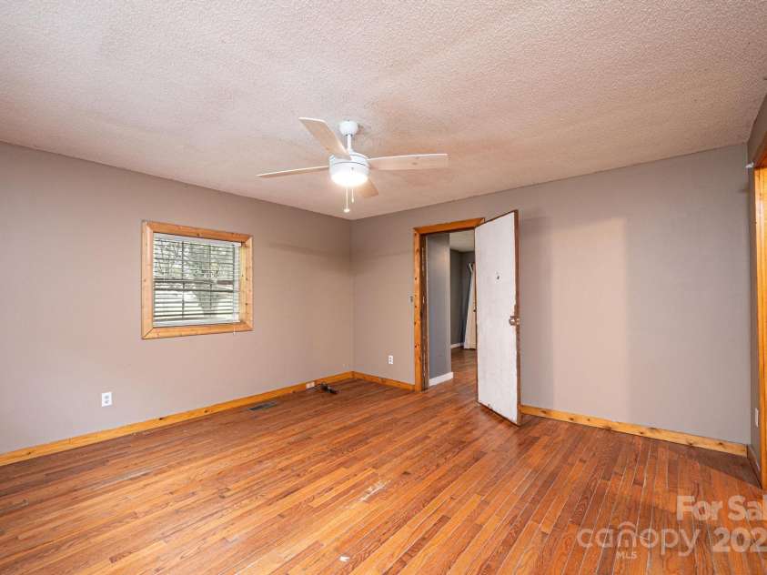 17 Lake Street, Granite Falls, NC 28630.  MLS# CAR4215444, YatesRealty ID 3869. 