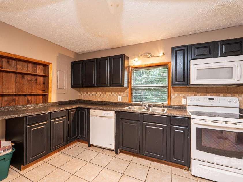 17 Lake Street, Granite Falls, NC 28630.  MLS# CAR4215444, YatesRealty ID 3869. 