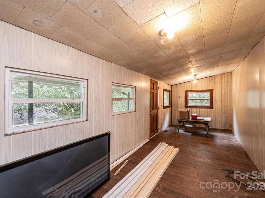 17 Lake Street, Granite Falls, NC 28630.  MLS# CAR4215444, YatesRealty ID 3869. 