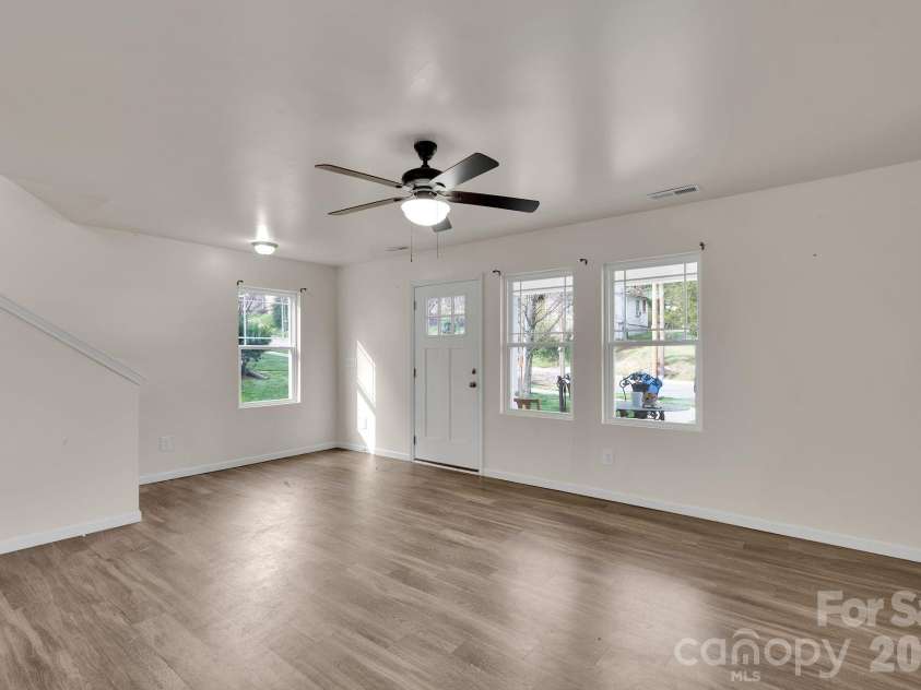 372 Mills Avenue, Mooresville, NC 28115.  MLS# CAR4357217, YatesRealty ID 3869. 