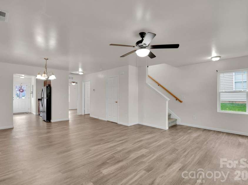 372 Mills Avenue, Mooresville, NC 28115.  MLS# CAR4357217, YatesRealty ID 3869. 