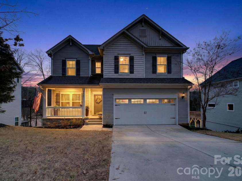 9092 Pitcairn Drive, Fort Mill, SC 29708.  MLS# CAR4337461, YatesRealty ID 3869. 