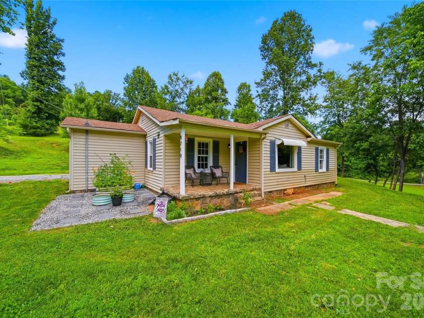 4710 Overland Road, Lenoir, NC 28645.  MLS# CAR4395693, YatesRealty ID 38692. 