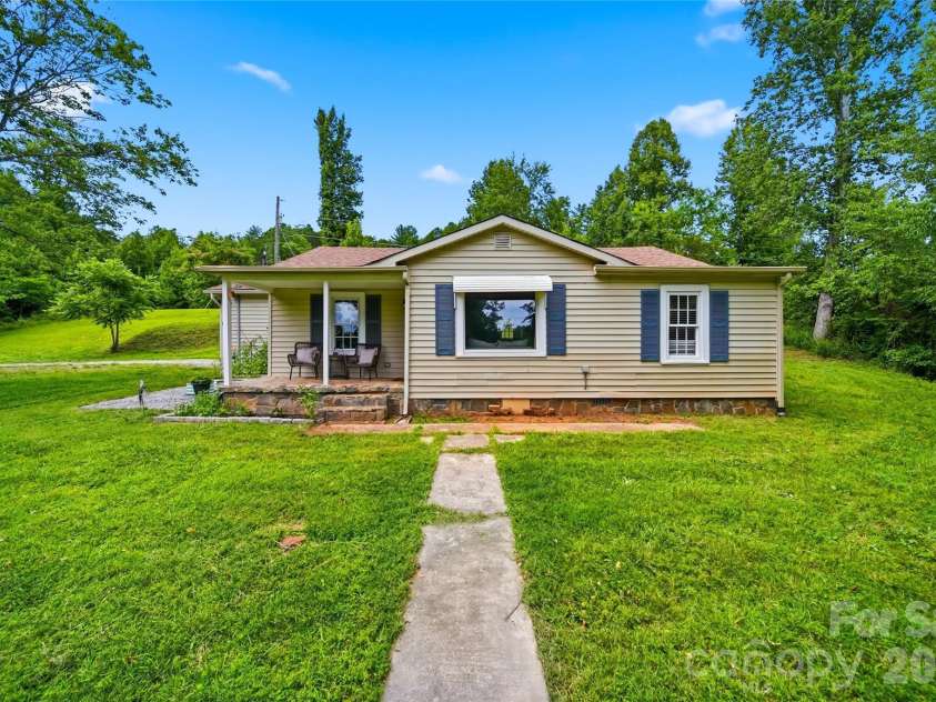 4710 Overland Road, Lenoir, NC 28645.  MLS# CAR4395693, YatesRealty ID 38692. 