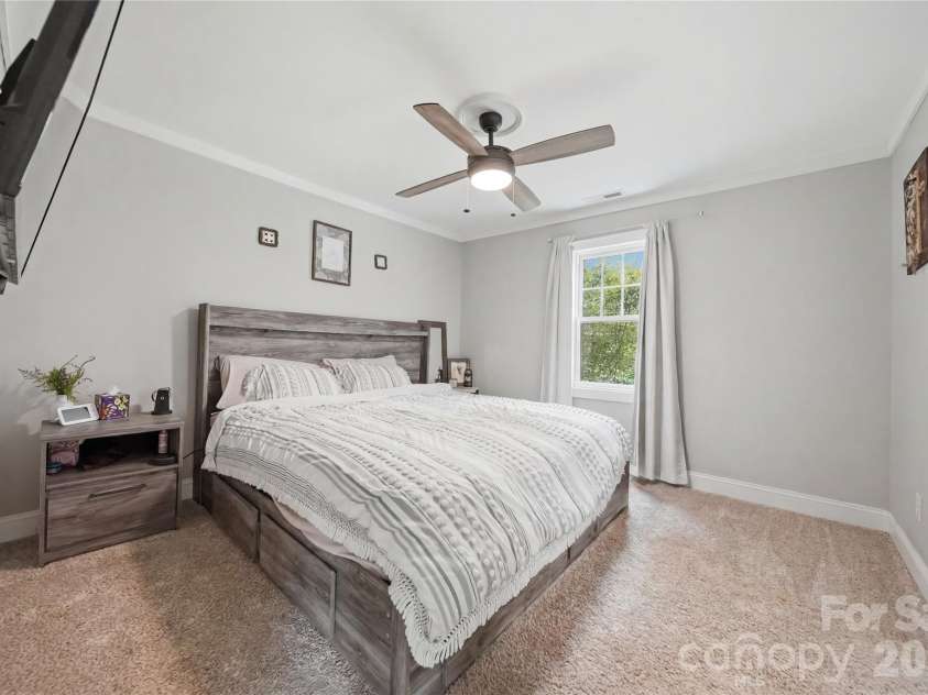4710 Overland Road, Lenoir, NC 28645.  MLS# CAR4395693, YatesRealty ID 38692. 