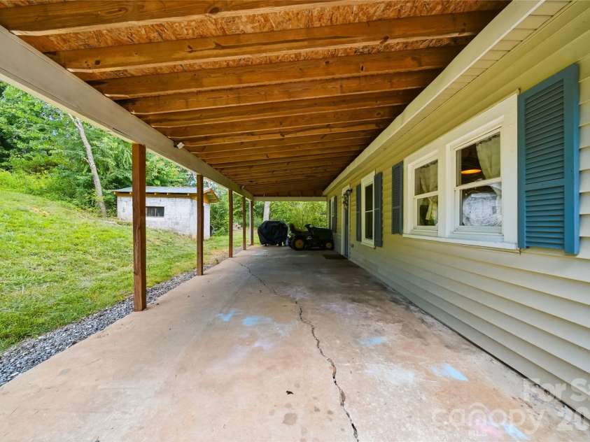 4710 Overland Road, Lenoir, NC 28645.  MLS# CAR4395693, YatesRealty ID 38692. 