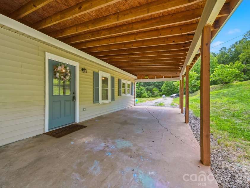 4710 Overland Road, Lenoir, NC 28645.  MLS# CAR4395693, YatesRealty ID 38692. 