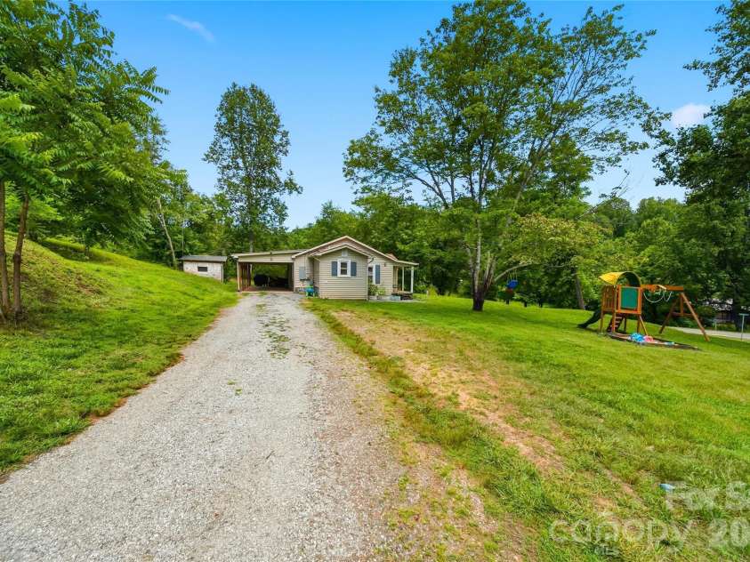 4710 Overland Road, Lenoir, NC 28645.  MLS# CAR4395693, YatesRealty ID 38692. 