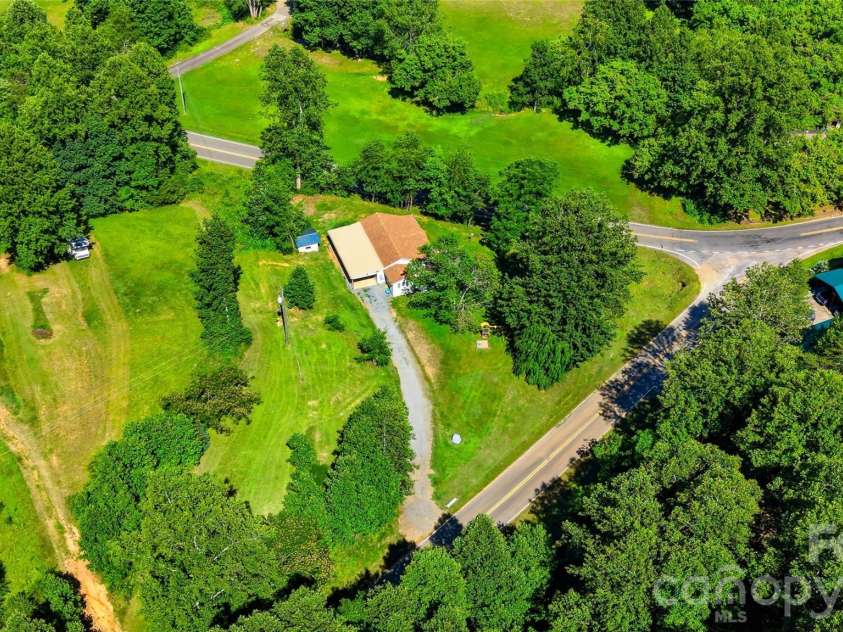 4710 Overland Road, Lenoir, NC 28645.  MLS# CAR4395693, YatesRealty ID 38692. 