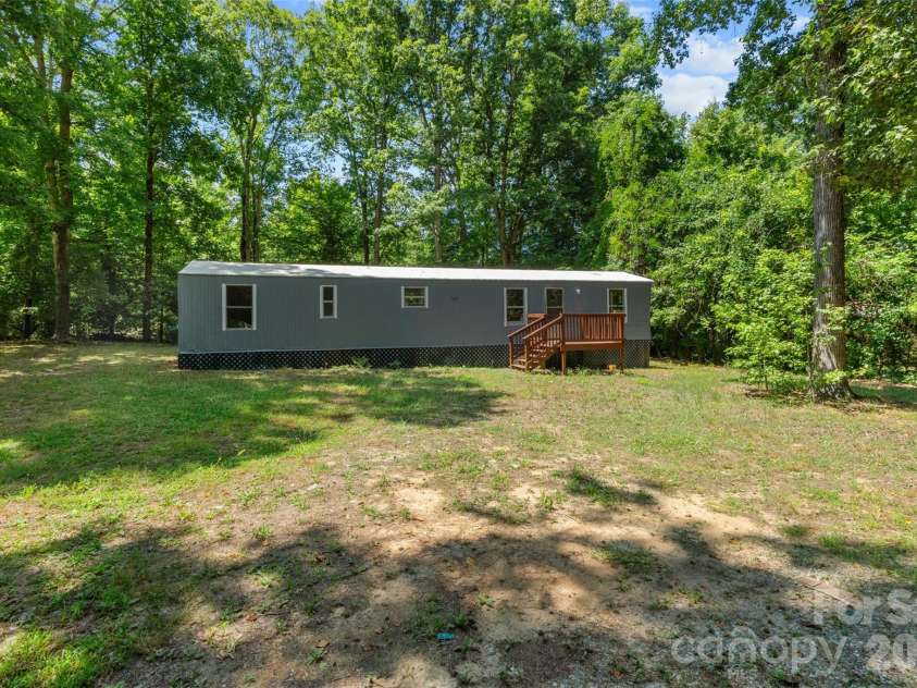 335 Lake Landing Drive, Salisbury, NC 28146.  MLS# CAR4401951, YatesRealty ID 38693. 